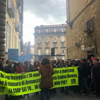 Cartellino rosso per Poletti - Potere al Popolo