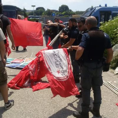 Le intimidazioni di polizia contro chi vuole manifestare