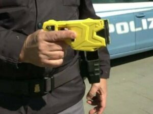 LIVORNO: NO AI TASER