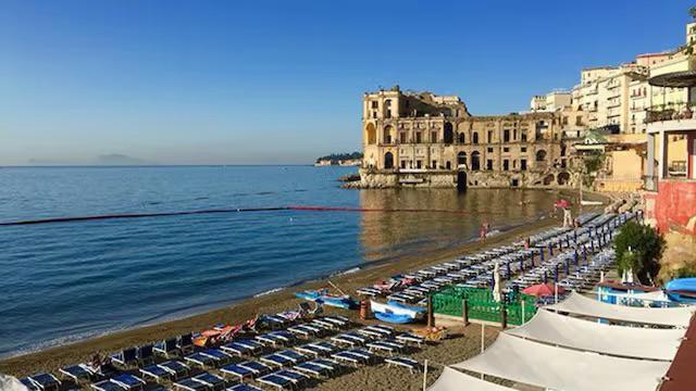 mare napoli